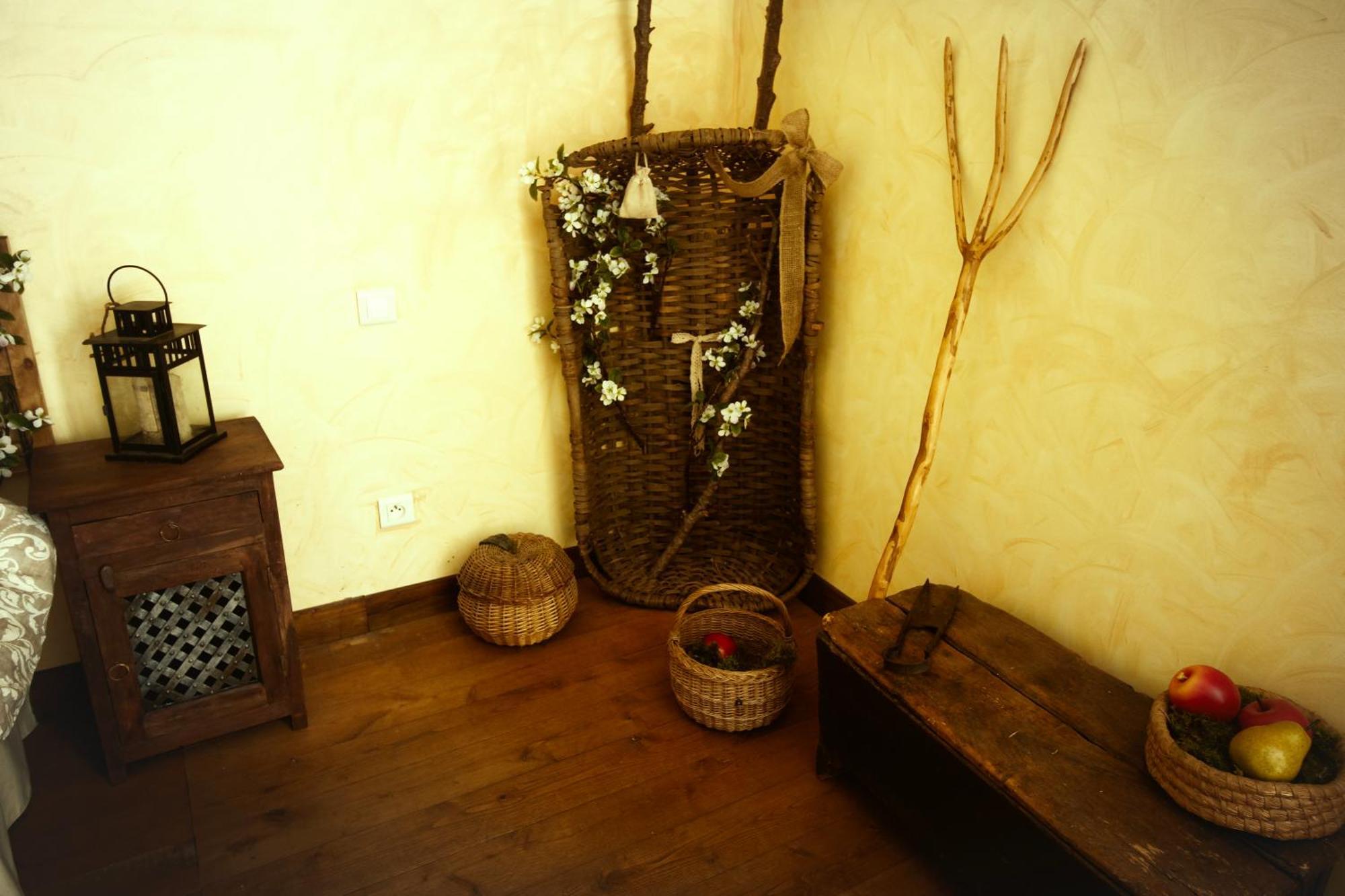 Le Chateau De Sorgues Cornus Zewnętrze zdjęcie